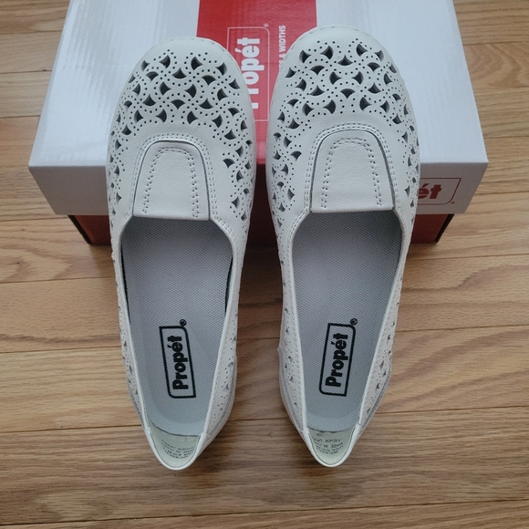 NIB!! Propet Cabrini Flat - Picture 3 of 6